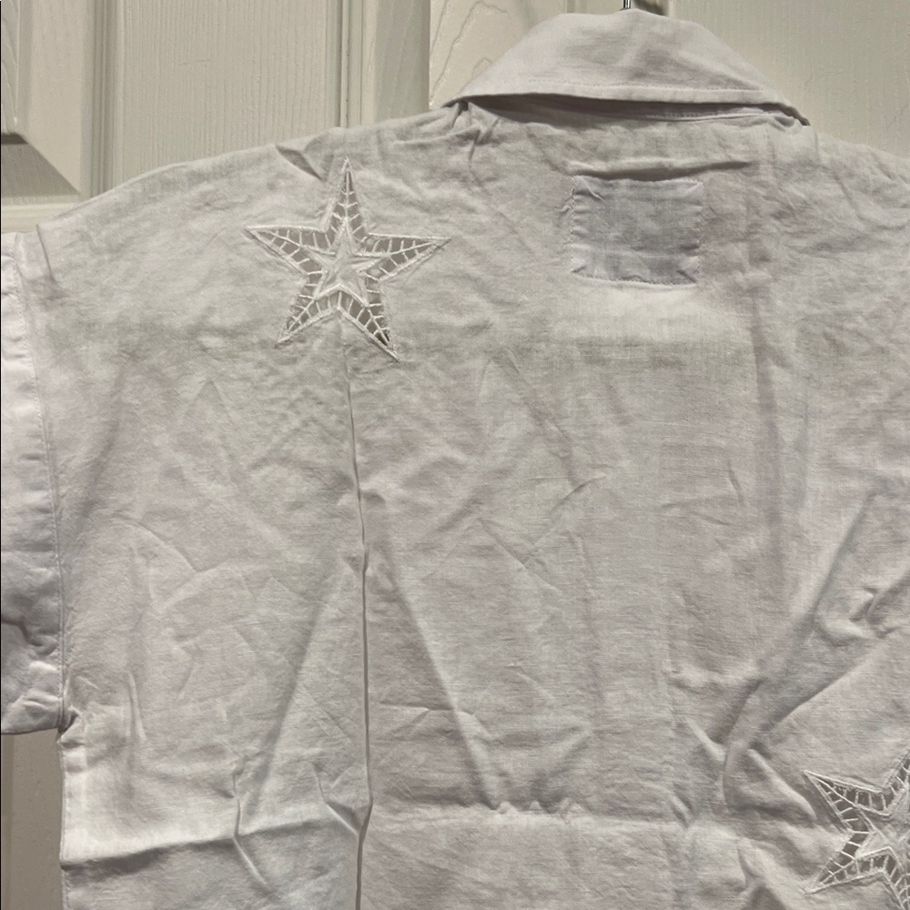 NWT- Rails White Collared Shirt and cut out stars - Picture 11 of 15